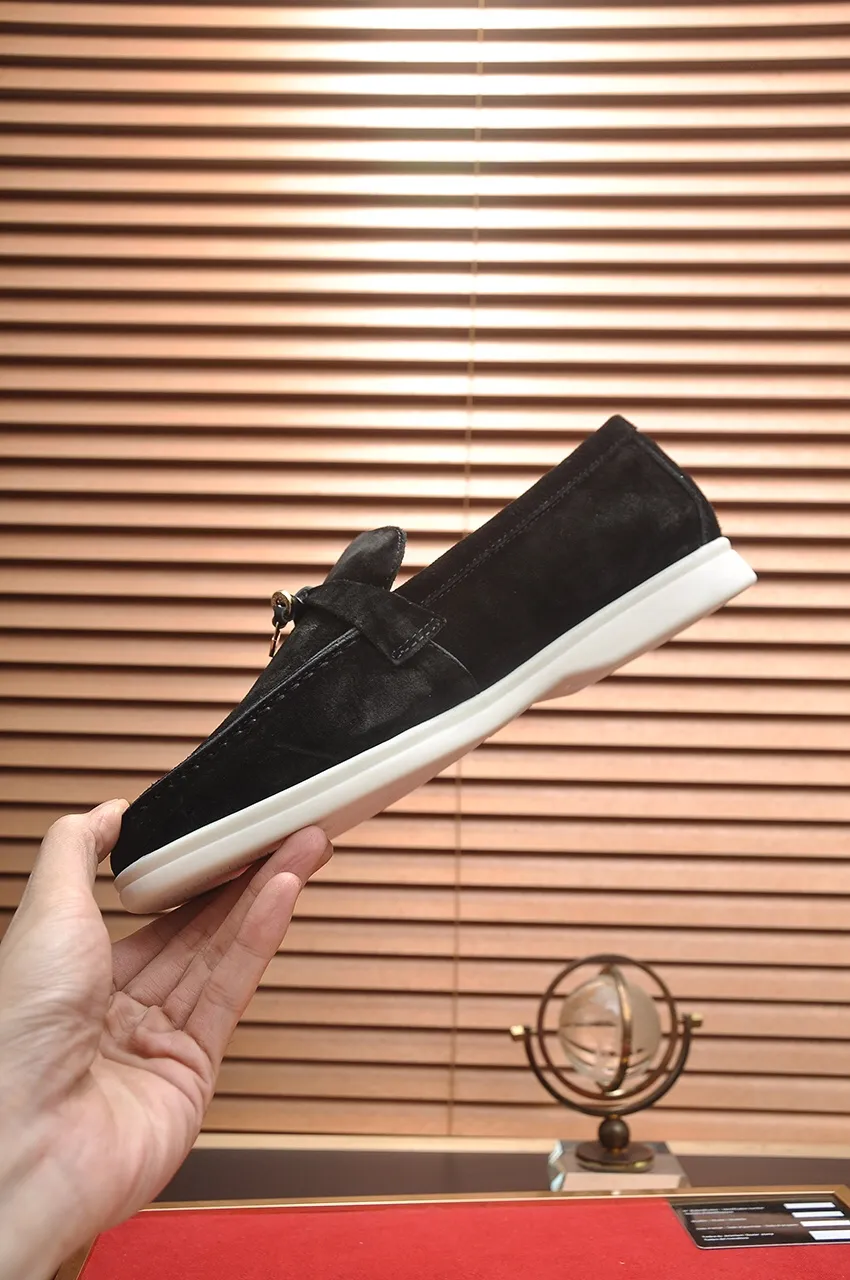 Men's shoes 💰400💶[𝐥𝐨𝐫𝐨 𝐏𝐢𝐚𝐧𝐚] [Couple model] High-end quality, affordable price, LP classic loafers, Italian treasure brand, the only brand that can match Hermès! Only after wearing it do we know that we can’t live up to our feet. Women’s code: 35-40 (customized sizes 34, 41, 42 are non-returnable) Men’s code: 38-44 (customized 45, 46, 47, 48 are non-refundable) Fabric: Customized imported cashmere Lining: Customized imported fetal cowhide Foot: Imported benzene-dyed calfskin Outsole: Exclusive original glass rubber outsole